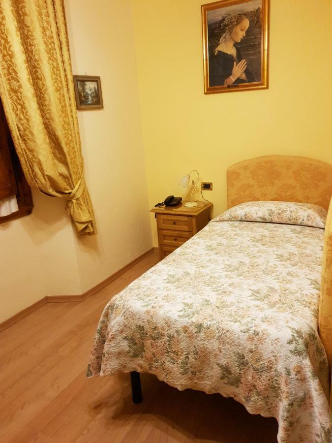 Hotel La Rosa Ronta Eksteriør bilde